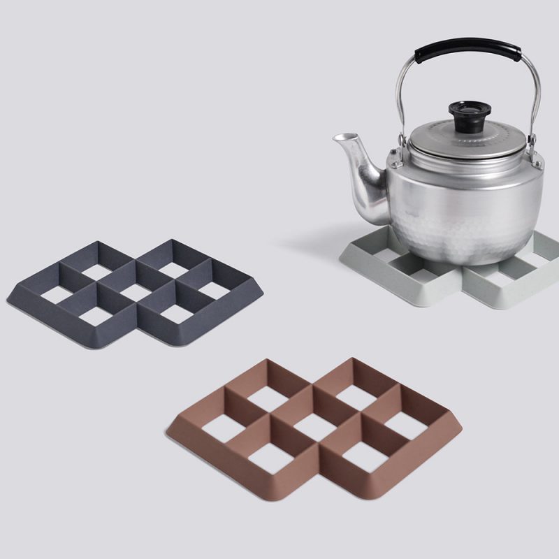 RHOM TRIVET